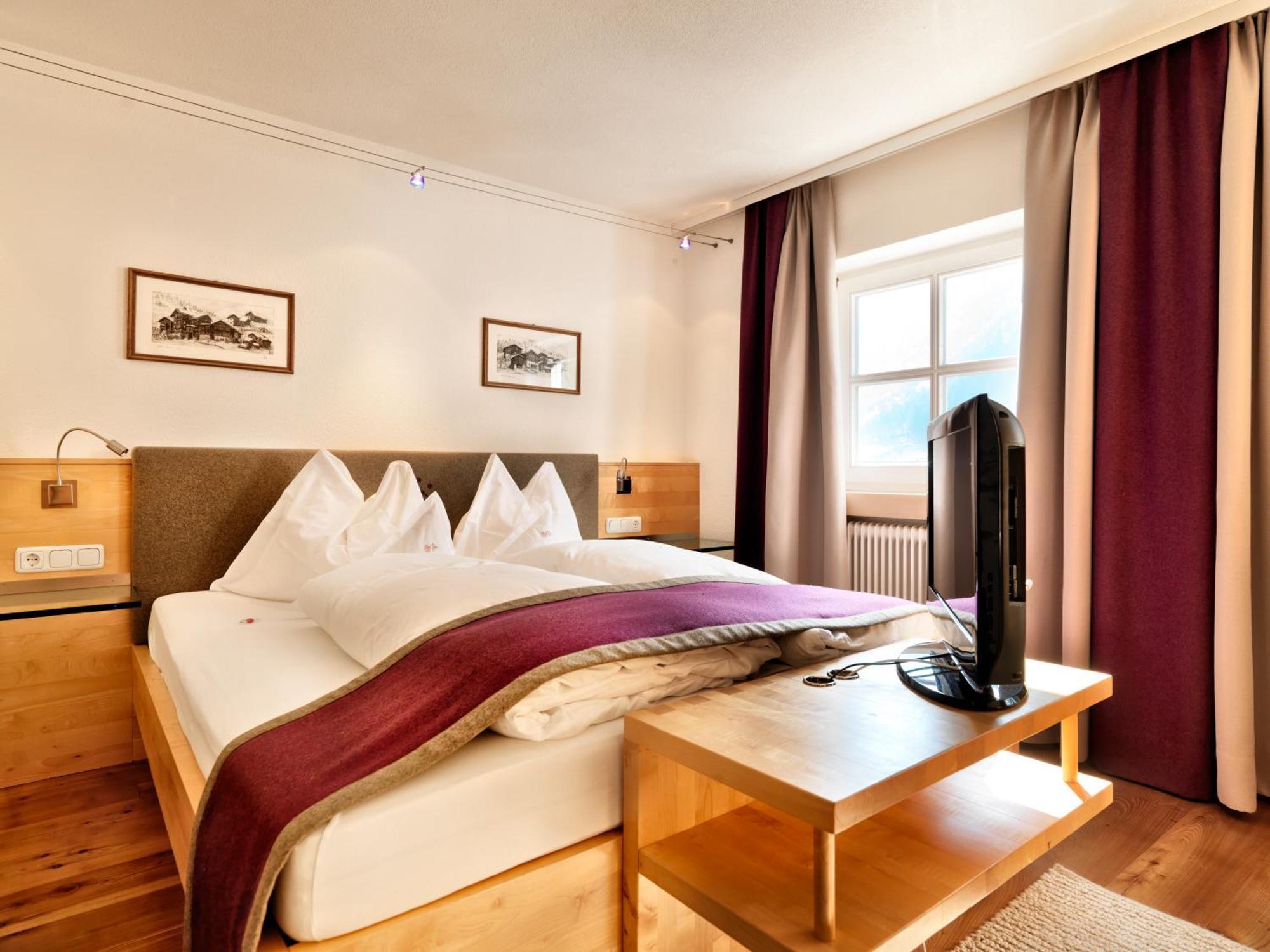 Hotel Goldener Adler - Im Sommer Silvretta Card Premium Inkludiert Ischgl Kültér fotó