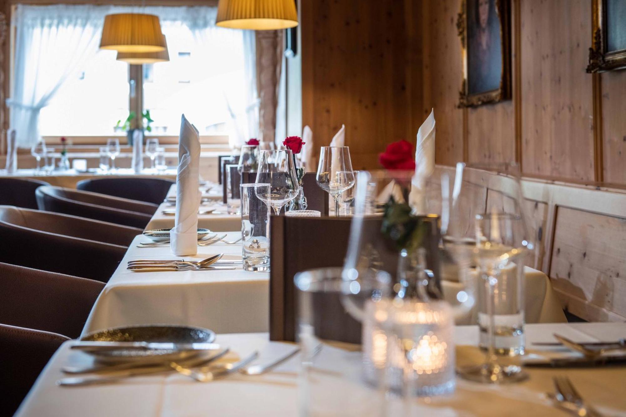 Hotel Goldener Adler - Im Sommer Silvretta Card Premium Inkludiert Ischgl Kültér fotó